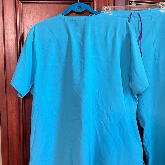 Carhartt Scrubs Turquoise and Purple trim Apparel Top size XL pants L - Picture 6 of 14